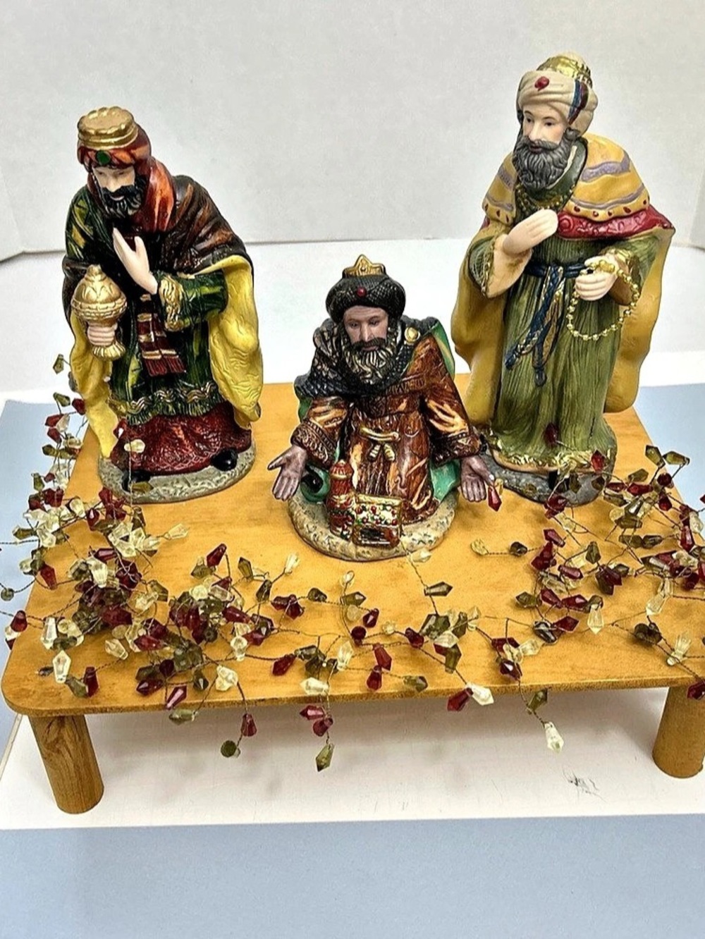 Trim a home 3 Wise Men Display Vintage/ Tres Reyes Magos